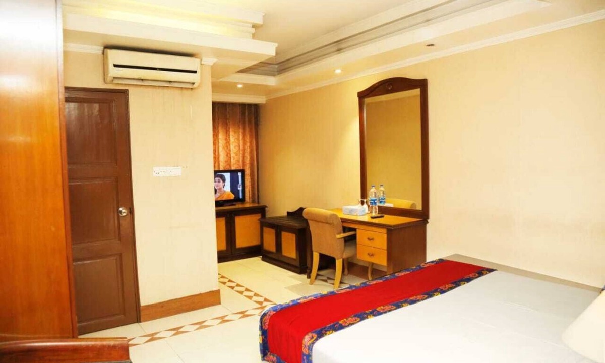 Uttara Hotel | 1-bedroom hotel in enchanting Dhaka with fitness room and AC