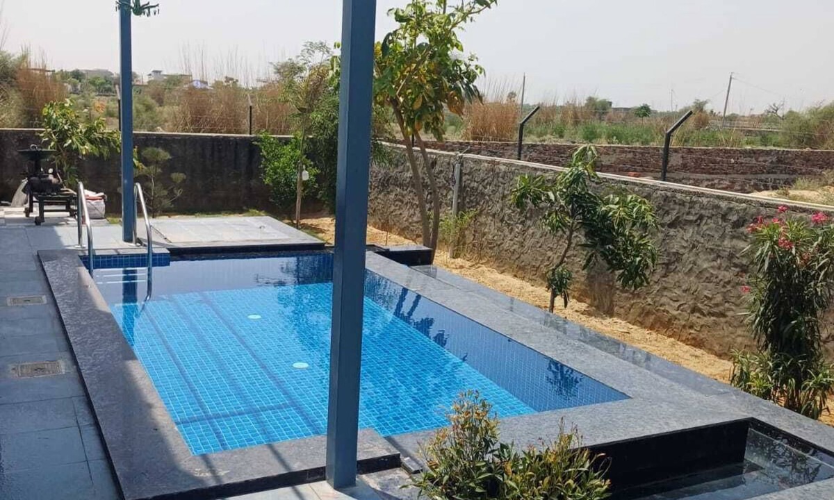 Kotputli House | 2BHK villa in 16k sqft farmhouse wth view f mini forest nd arawali mountain rnge