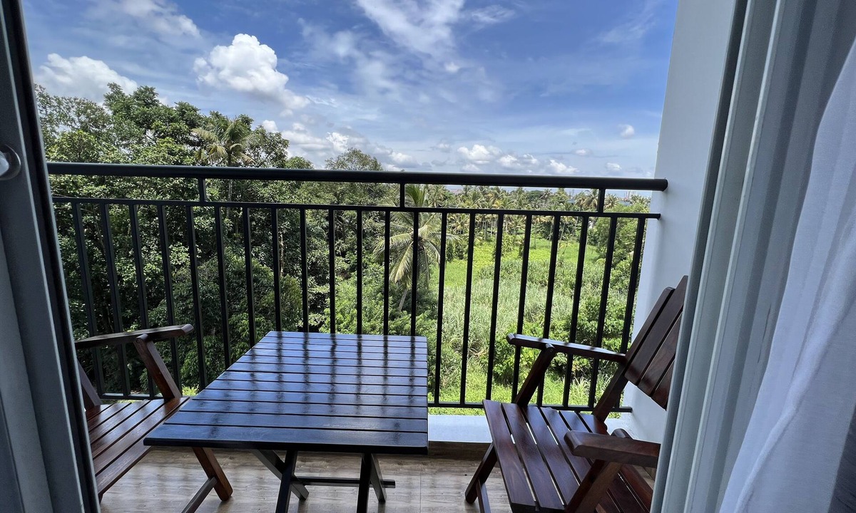 Kochi Apartment | 3 Bedroom Apartment in Kochi - 5 mnt from Lulumall
