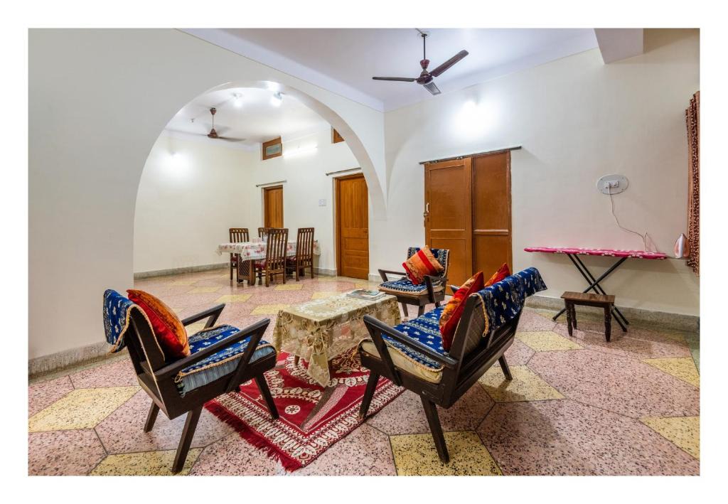 Jabalpur House | 3 BHK Entire Homestay-Comfortable for Family or Group at Jaiswal Homestay