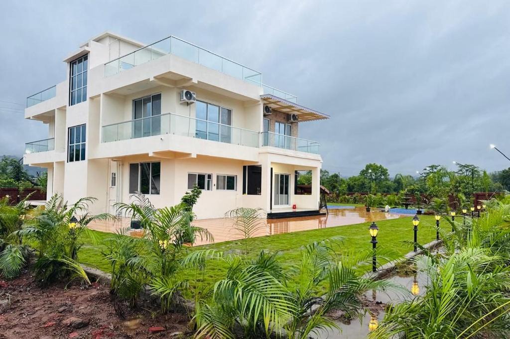 Pali Villa | 5BHK Private Pool Villa near Lonavala CosyCorridor