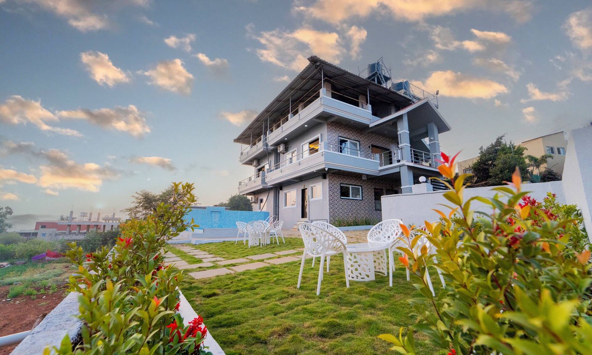 Medha House | 8 BHK VILLA Momentous Villa