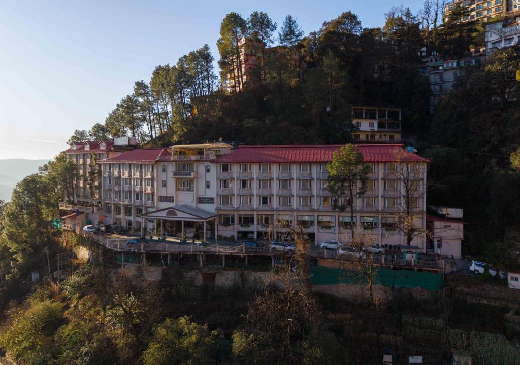 Shimla Hotel | 8fold by Larisa, Shimla