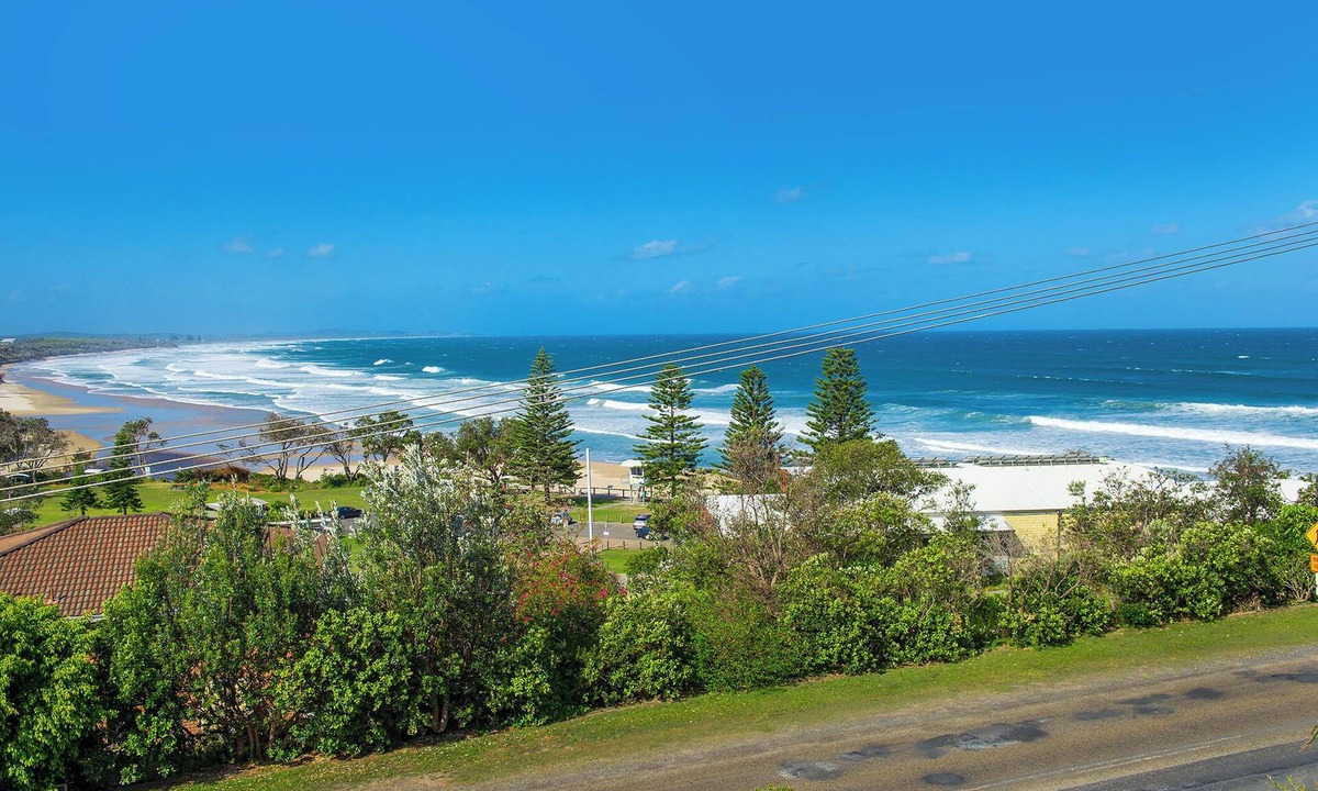 Bonny Hills House | A home away from home with stunning views, 500MBS Internet and 7.4KV EV Charger