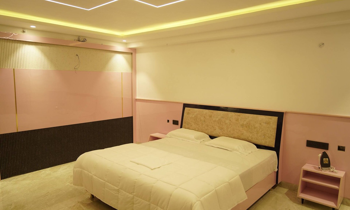 Chennai Hotel | A79 by Khotels