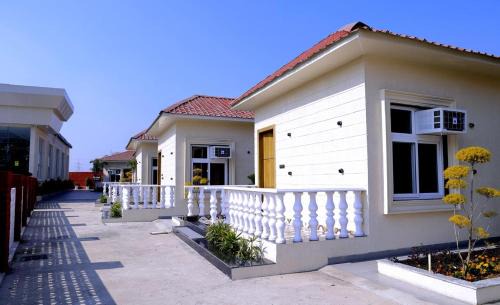 Malihabad Resort | Aadya Dreams Banquet & Lawn