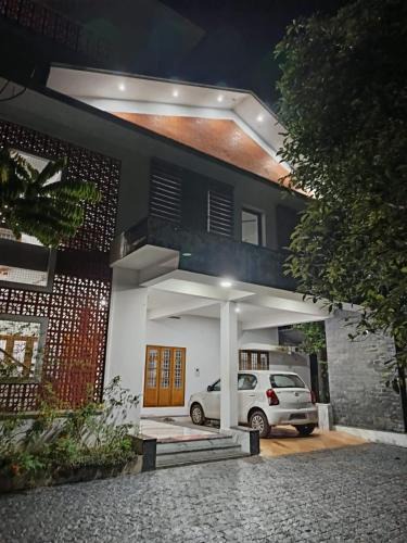 Irinjalakuda House | Aathira Agri Homes