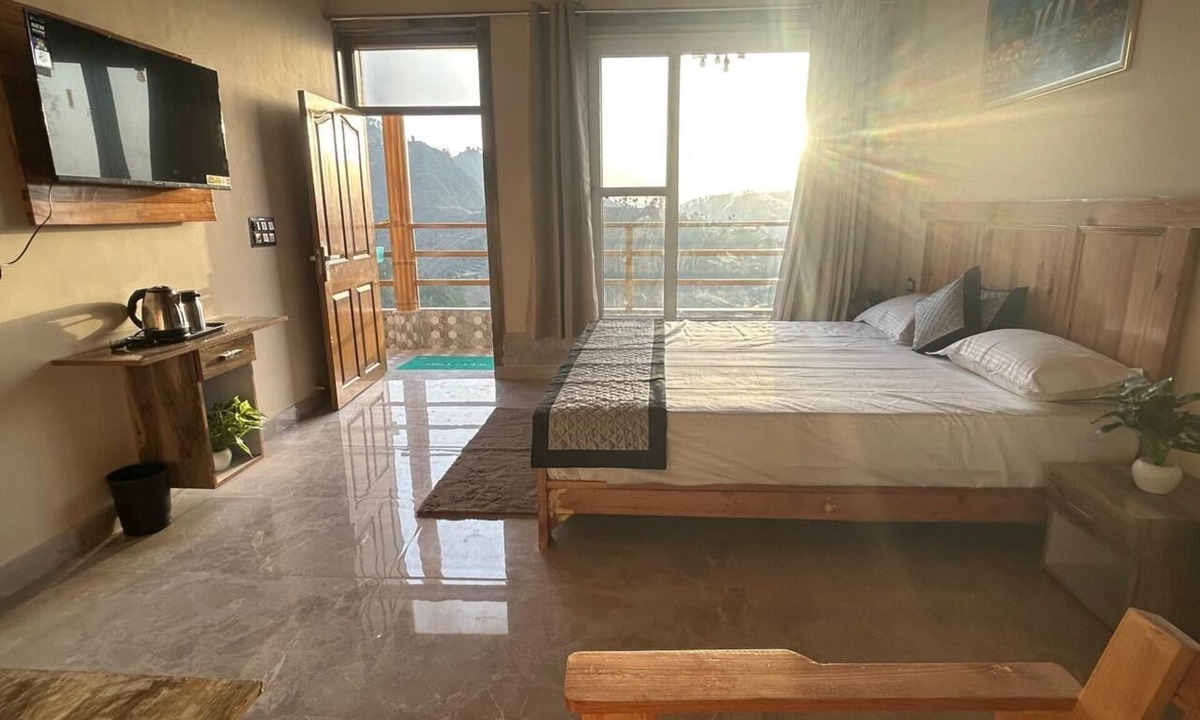 Ranikhet Hotel | Abodes Himalaya View