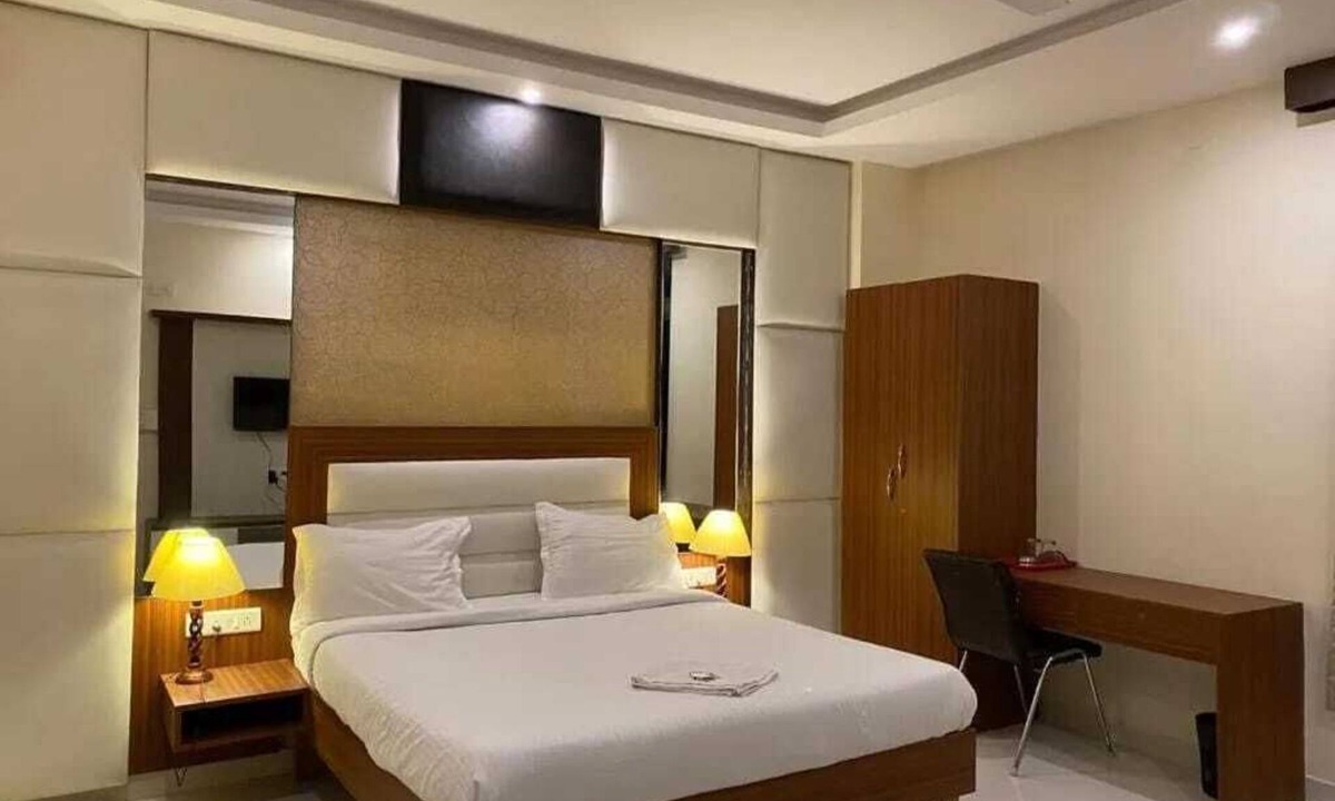 Bengaluru Hotel | AKSHATHA HOME STAY