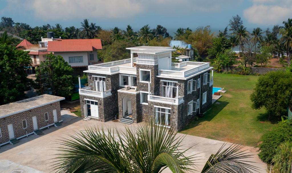 Khalapur Villa | ama Stays and Trails Casa Kenzo, Kashid