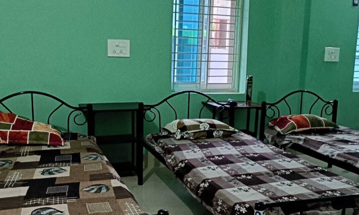 Bhubaneshwar Hotel | APARNA HOTEL DORMITORY