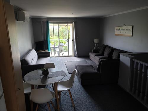 Sapphire Beach Resort | Aqualuna Apartments