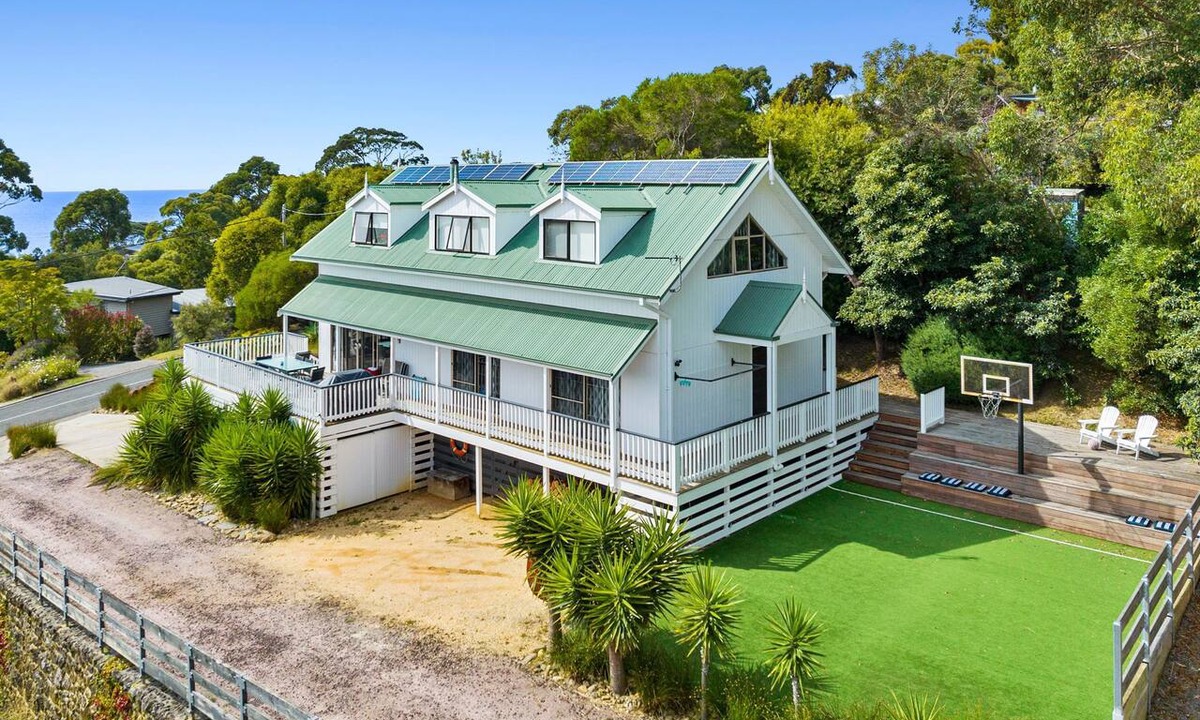 Lorne House | Argo