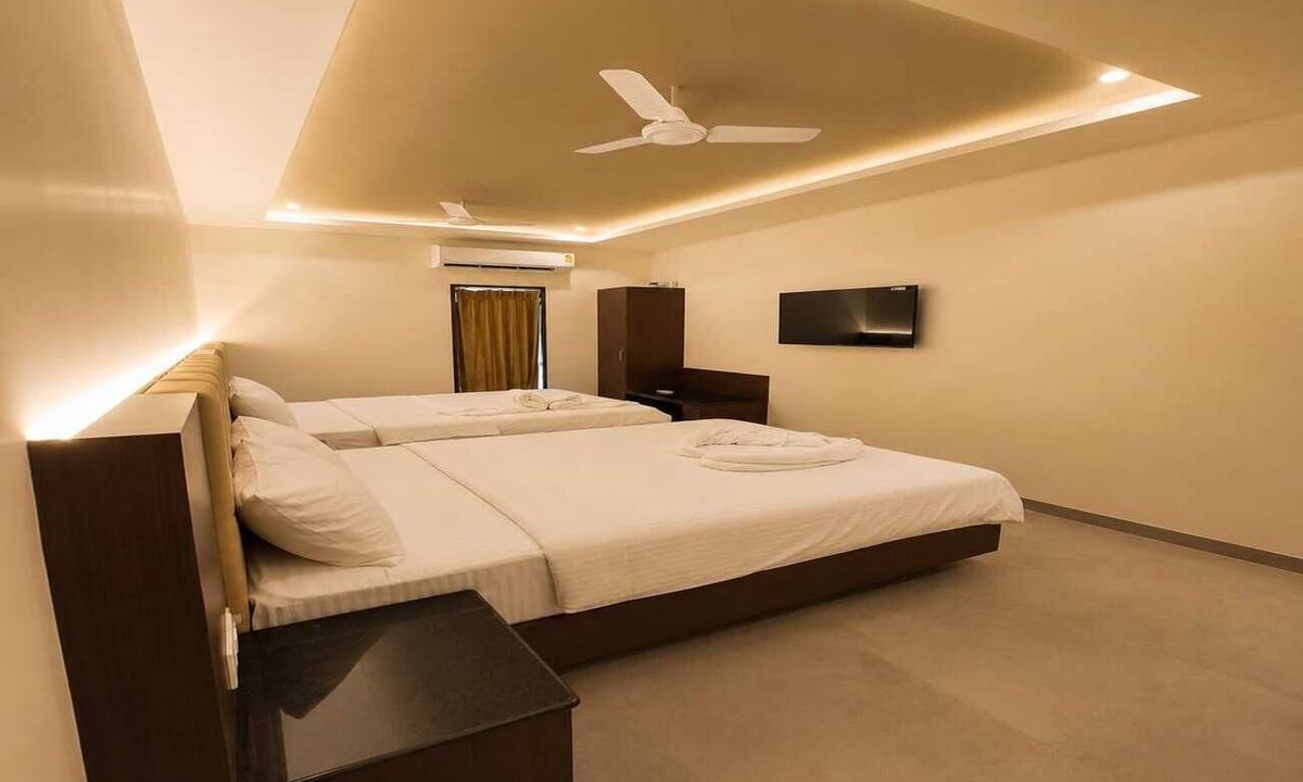 Udumalaipettai Hotel | Arthana Grand Inn