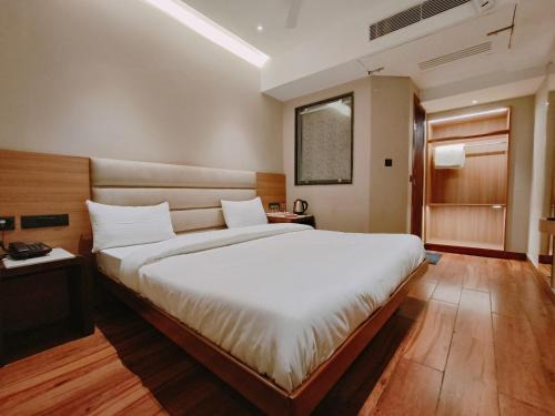 Bullawala Hotel | Aura Rooms
