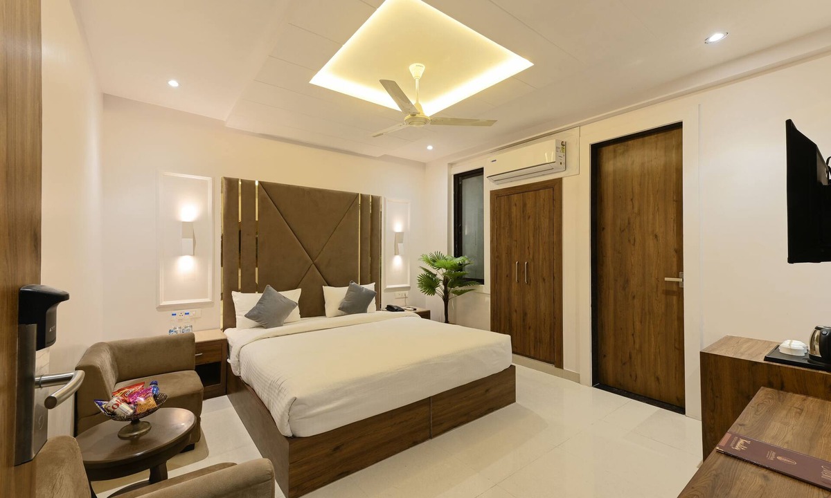 Agra Hotel | Avalon Palms Agra