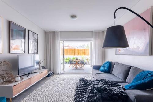 Balmain Apartment | Balmain Designer 1 Bedroom Apartment with Parking