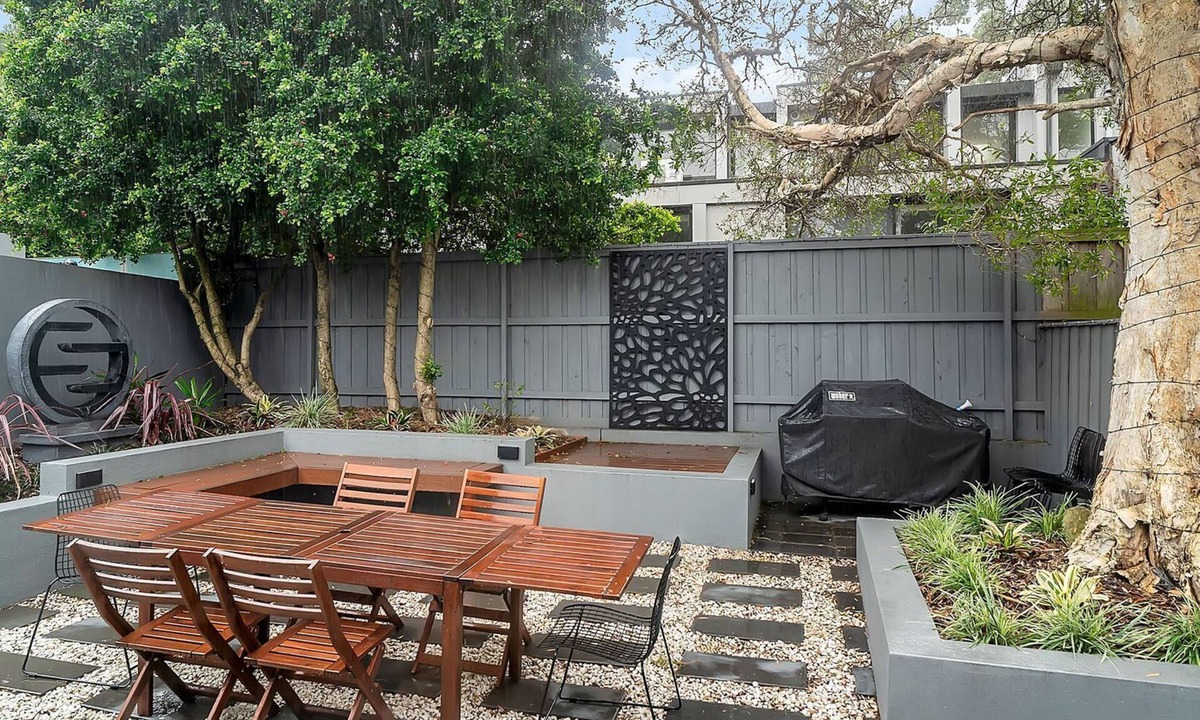 Balmain House | Balmain Garden Hideaway with BBQ