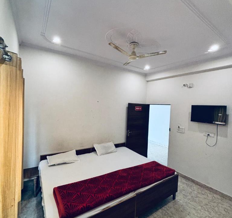 Sikar House | Barsana Geust House