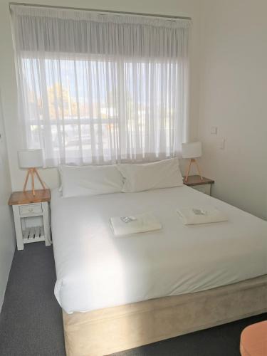 Bathurst Hotel | Bathurst Explorers Motel