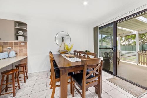 Callala Beach House | Bay Bliss - Fireplace - 3 Mins Walk to Beach