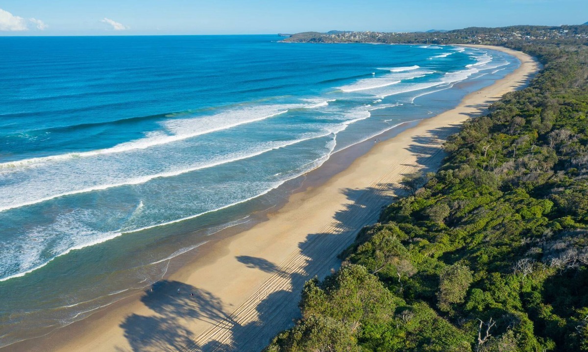 Lake Cathie House | Beachside Bliss - Luxurious coastal living at its finest