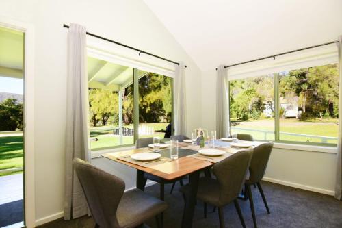 Kangaroo Valley House | Beau Villa - Two bedroom Villa on golf course