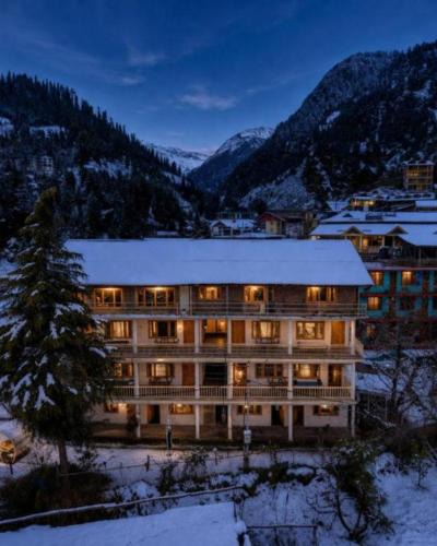 Old Manali Hotel | Beholden Stay & Cafe-Mountain View Boutique Stay in Old Manali