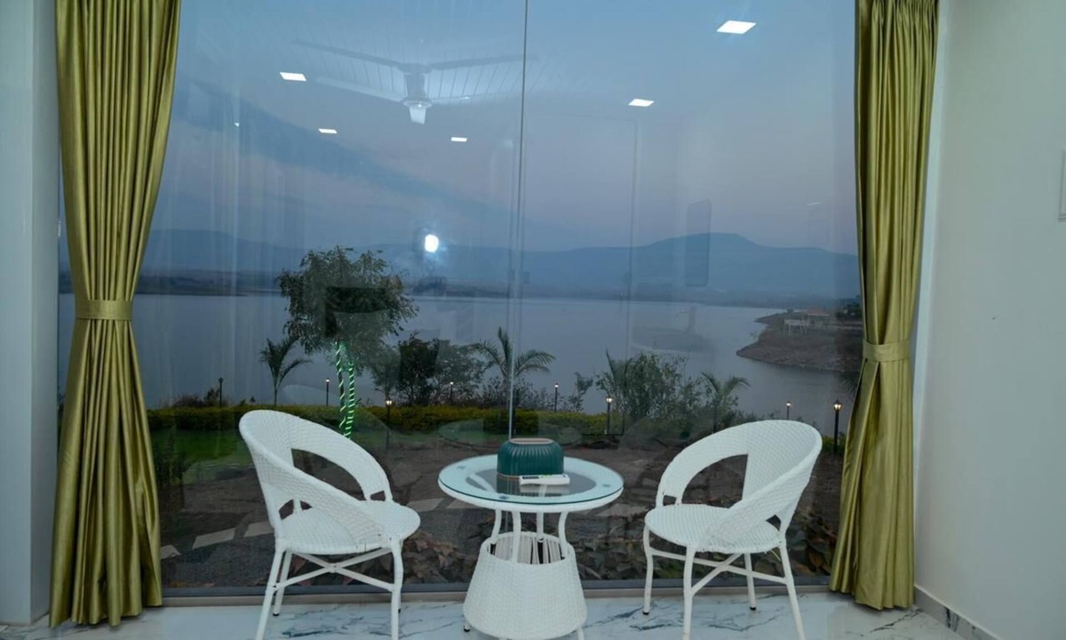 Wadgaon Hotel | Bellajooz Lake Resort