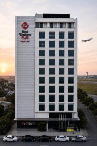 Uttara Hotel | Best Western Plus Maple Leaf