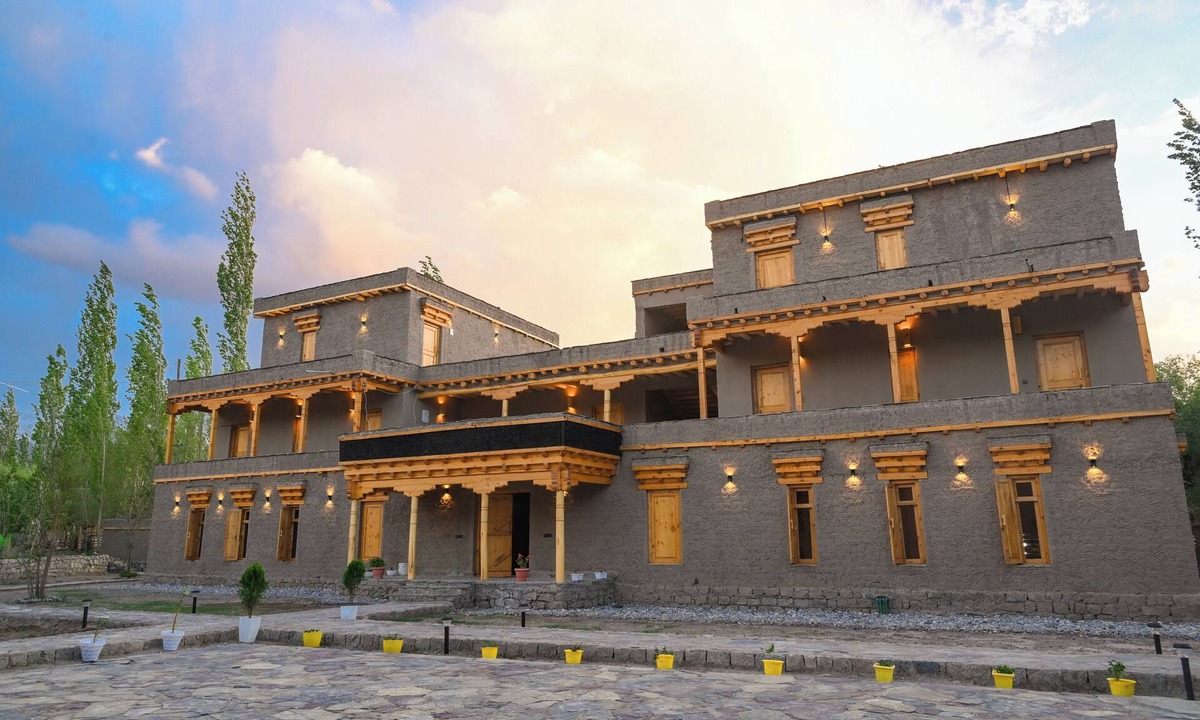 She Hotel | Bilupa Mountain Lodge