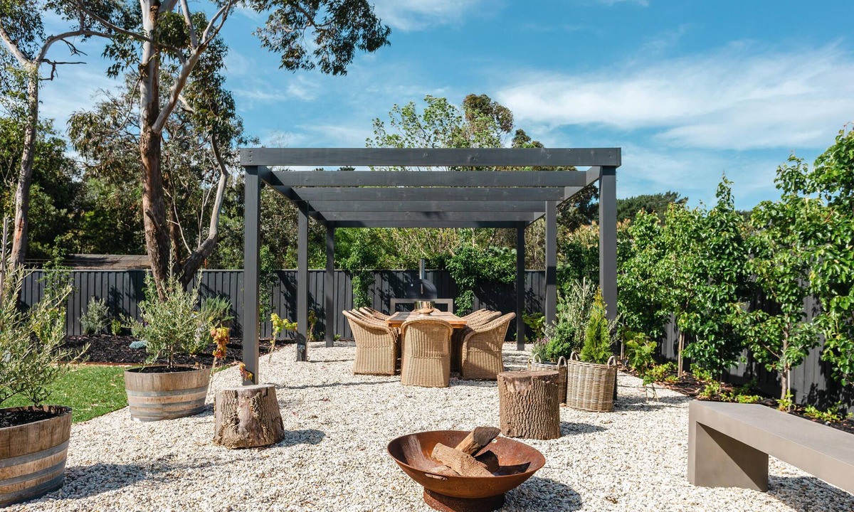 Balnarring House | Black Beauty Balnarring - Perfect year round getaway, rustic coastal luxury