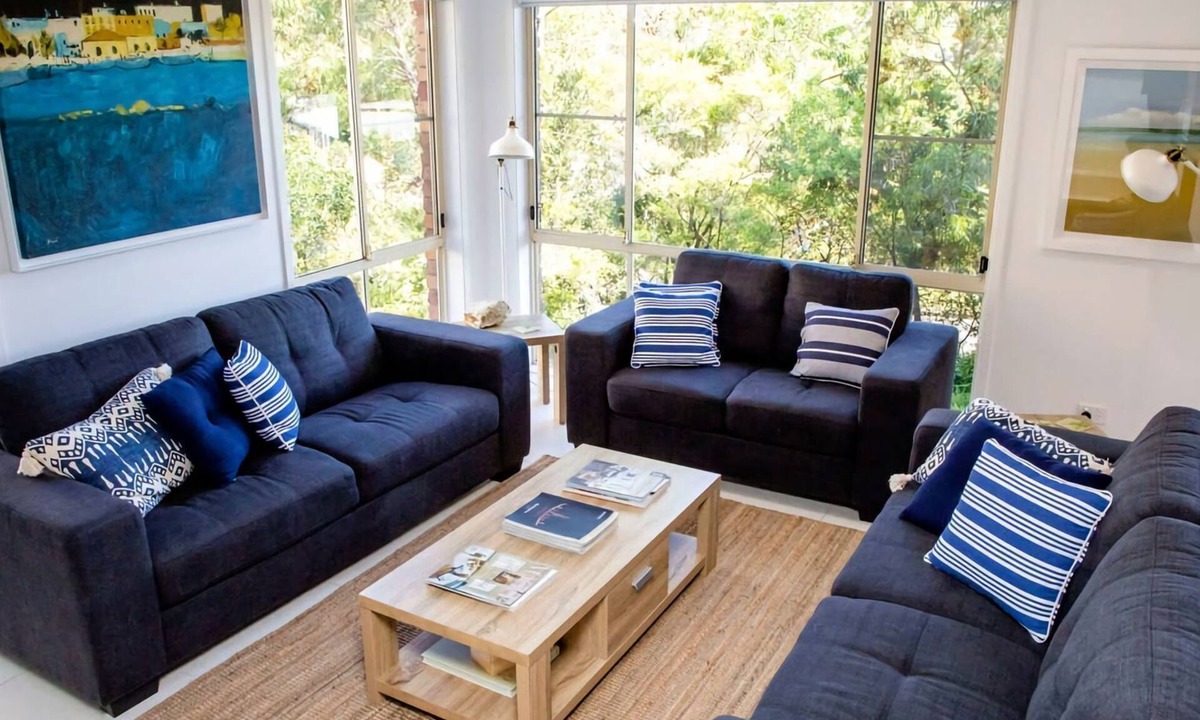 Surf Beach House | Blissful Stay Moments From the Beach