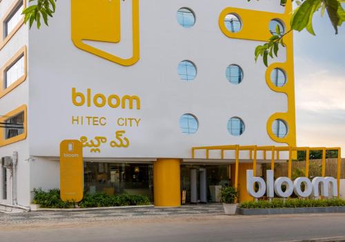 Madhapur Hotel | Bloom Hotel - HITEC City
