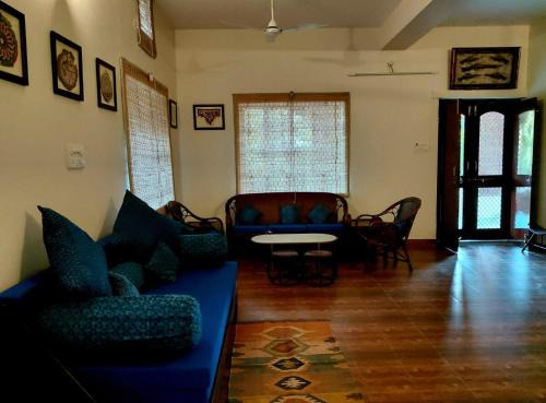 Barli House | Blue City Escape-Luxury Family Suite in Farmstay