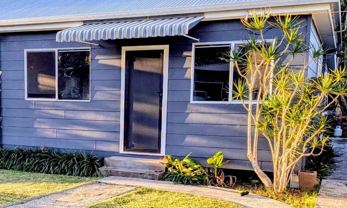 North Haven Cottage | Blue Palms Cottage - close to river, beaches and local cafe's