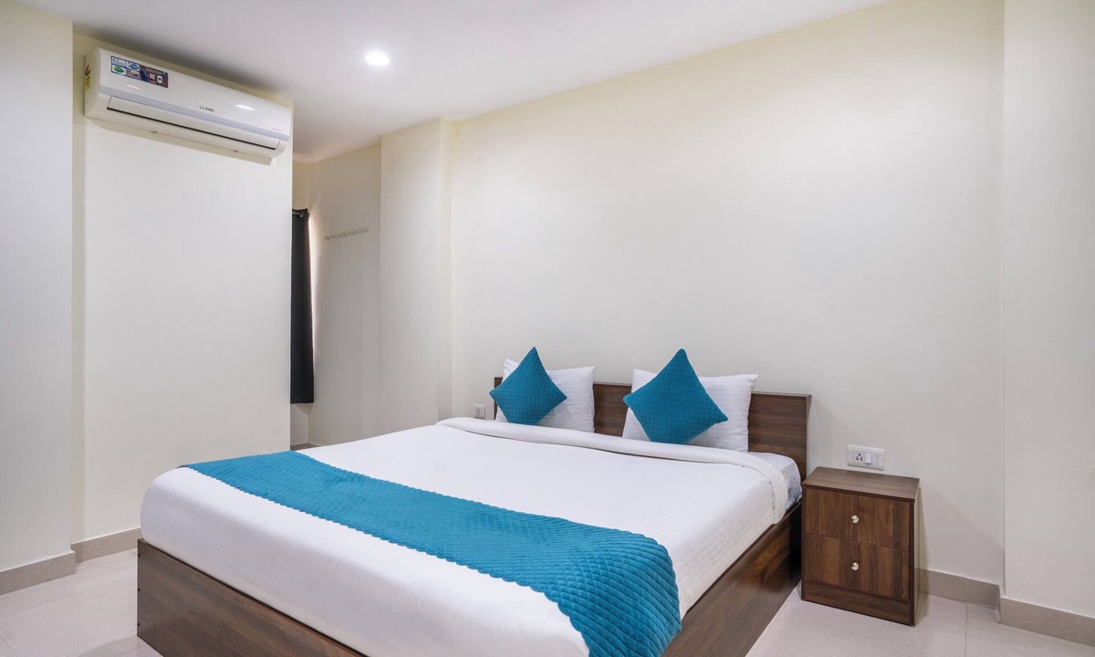 Madhapur Hotel | Blue Springs