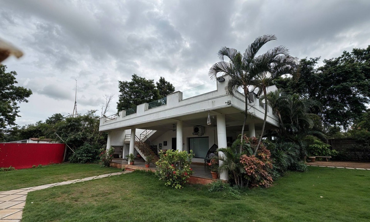 Hyderabad Villa | BluePebble Villa 3BHK Private Pool Retreat by Homeyhuts