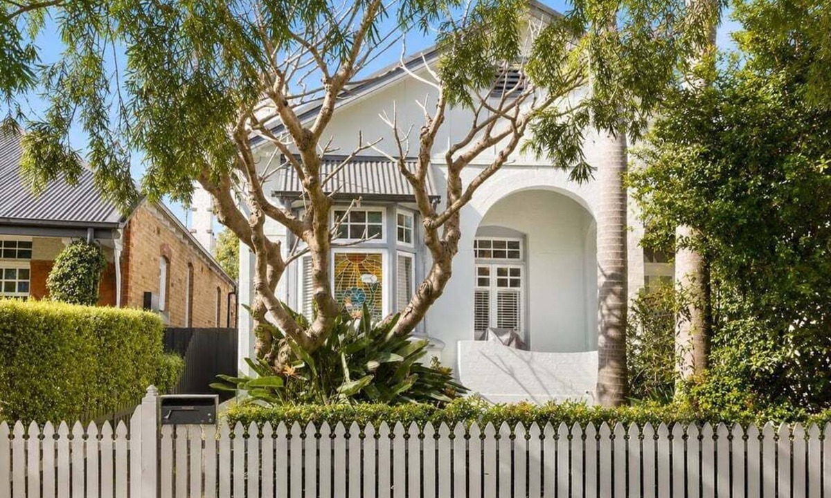 Mosman House | BOND7 – Mosman Magic | Pet-Friendly Home Near Balmoral Beach
