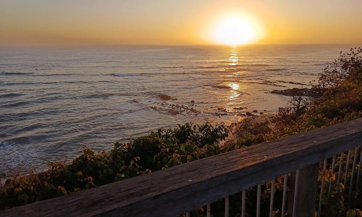 Bonny Hills Apartment | Bonnys Bliss - Easy, Modern, Private, Quiet Coastal Retreat @ the Beach,