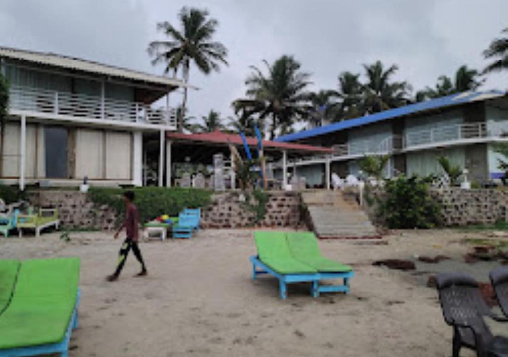 Ashvem Resort | Boomerang Beach Resort Goa
