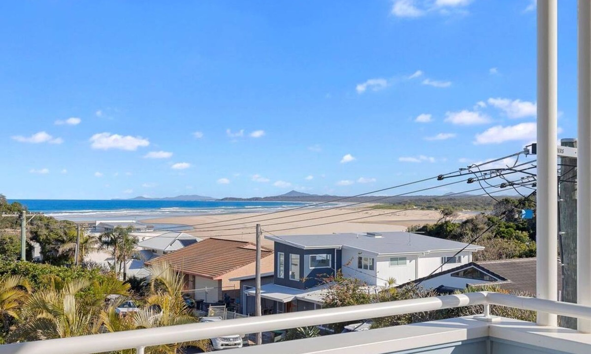 Sawtell House | Boronia Beach House One - 650m to headland