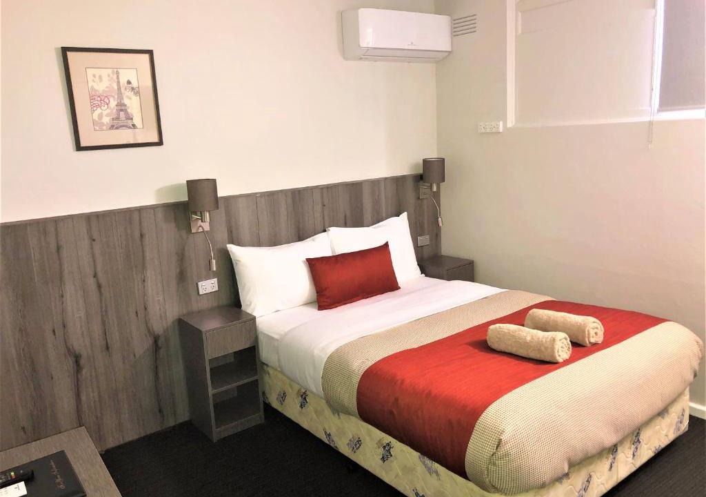 Cootamundra Hotel | Bradman Motor Inn
