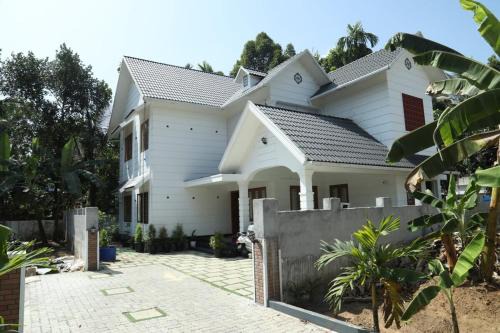 Alwaye Villa | Brand new 4 BHK luxury villa near kochi airport