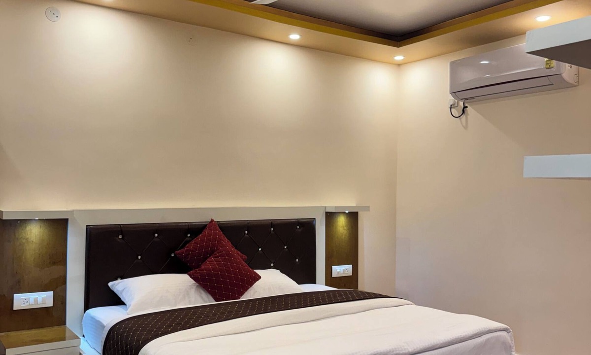 Arki Hotel | Brothers Hotel & Restaurant