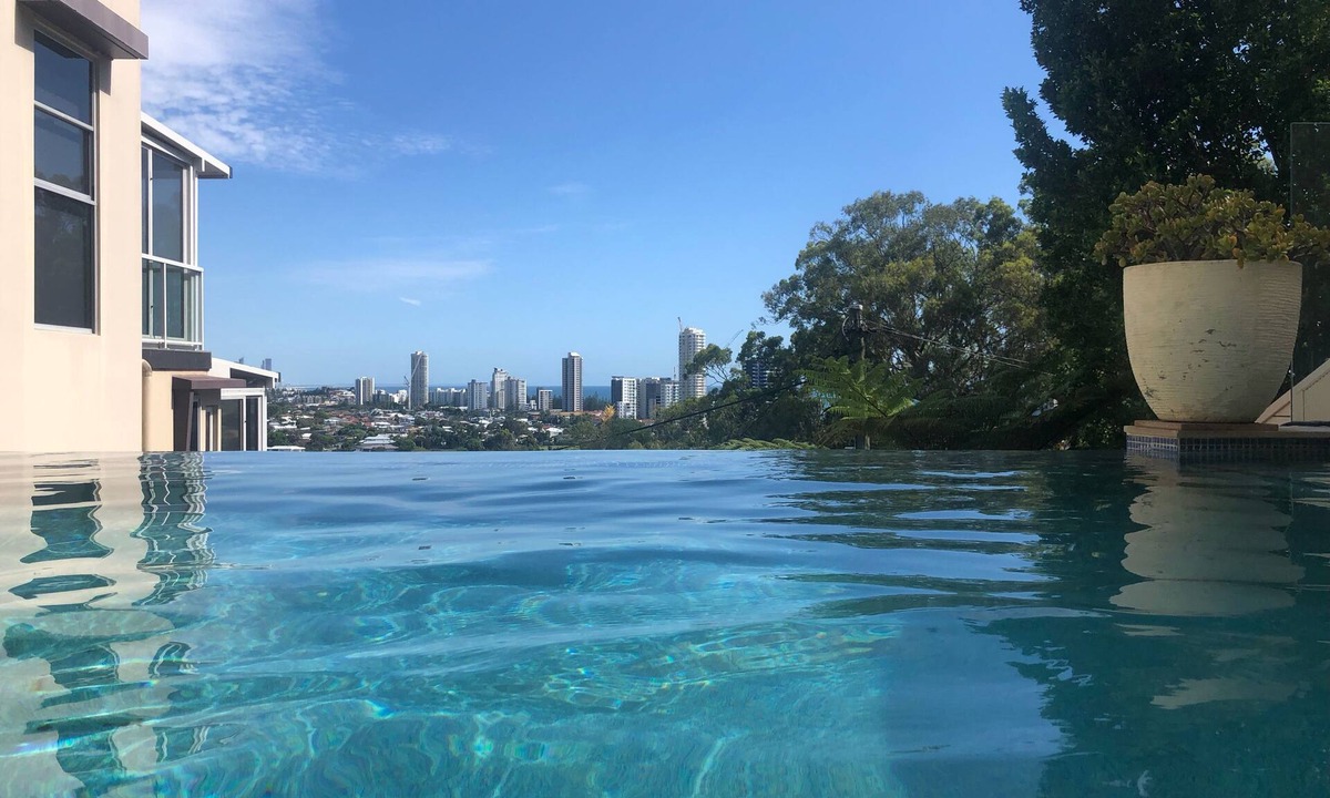 Burleigh Heads Bed & Breakfast | Burleigh On View - Stunning views of the coastline!