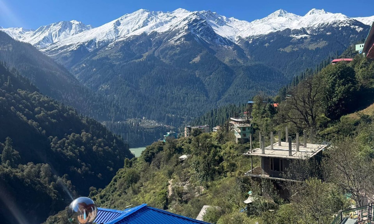 Kullu Hotel | Cafe Kush Tosh And Stay