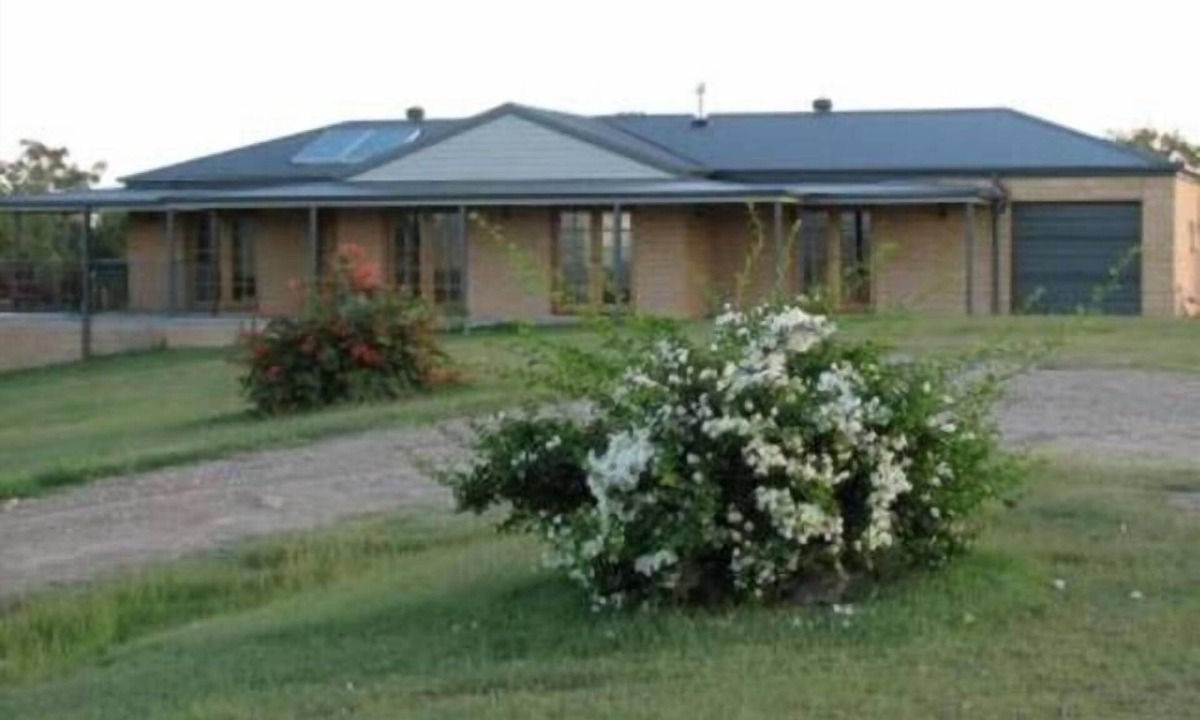 Greta House | Camp Road Cottage - located at Hunter Valley