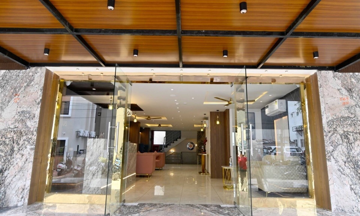 Indore Hotel | Carry Plus Hotel