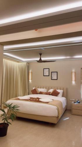 NIO Colony Hotel | Casa Amarilla Hotel